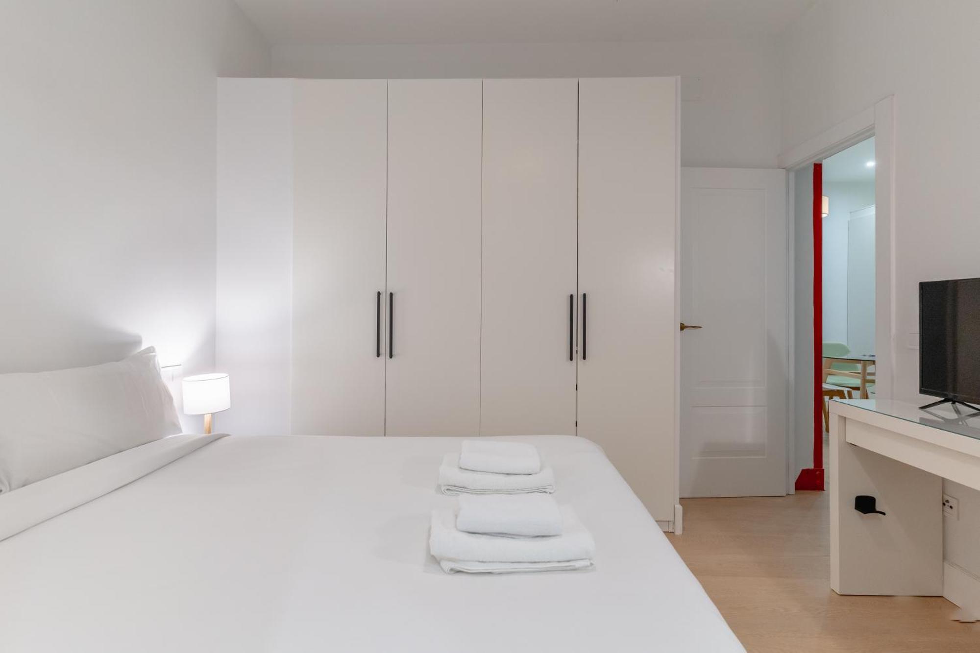 Cozy And Central-1Bd 1Bth- Cortes Apartment Madrid Exterior photo