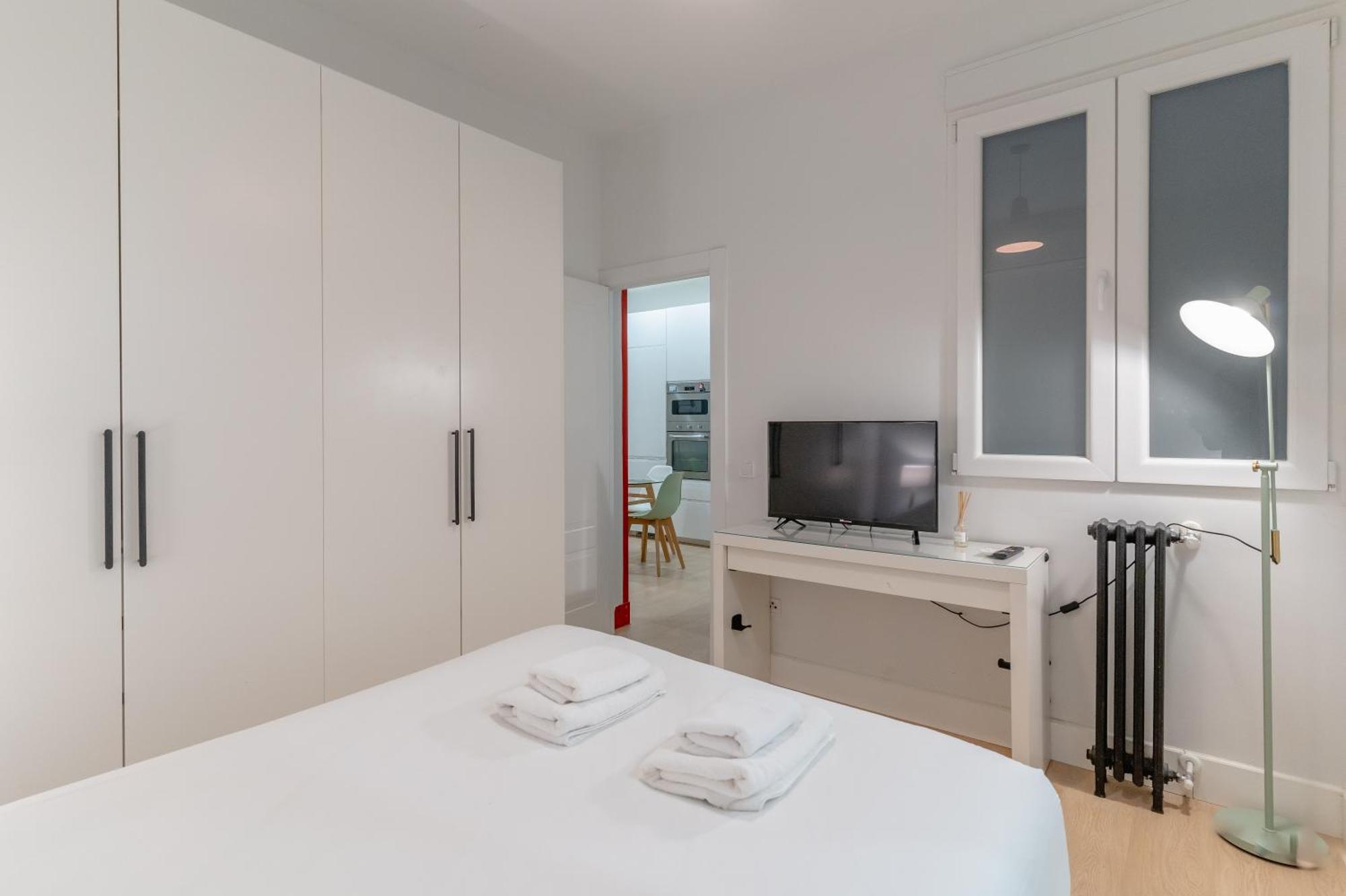Cozy And Central-1Bd 1Bth- Cortes Apartment Madrid Exterior photo