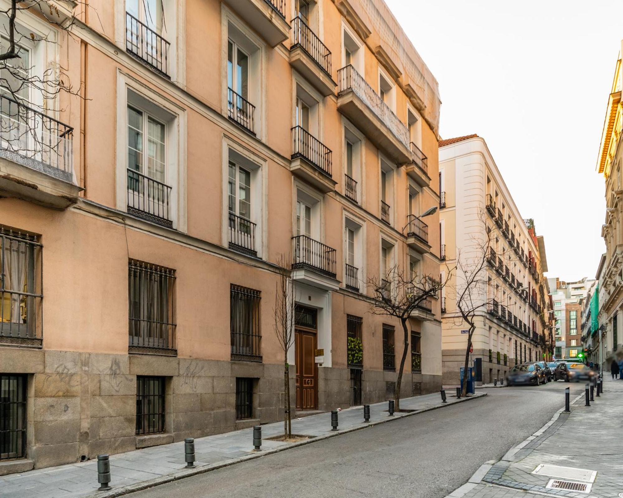 Cozy And Central-1Bd 1Bth- Cortes Apartment Madrid Exterior photo